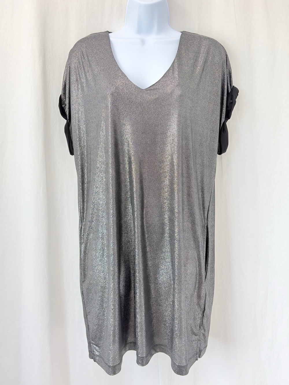 Ellison Silver Black Metallic T-shirt Dress size Large Relaxed fit with pockets